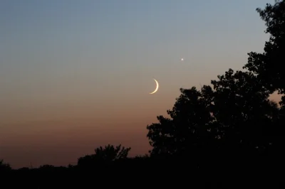 d.....4 - Wenus i Księżyc na wieczornym niebie.

#reddit #astronomia #wenus #ksiezyc