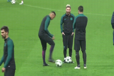 Zdejm_Kapelusz - Dlaczego tak naprawdę Neymar odszedł z Barcelony ;)

#gif #pilkano...