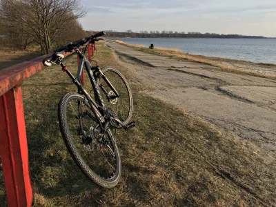 braetk - Cena zadecydowała, ale niczego nie żałuje bo jeździ się świetnie :) #rower #...