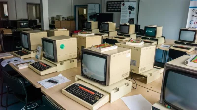 dr_gorasul - @zygazyga: i jeszcze jednego BBC Micro, dla brytoli to pozycja obowiązko...