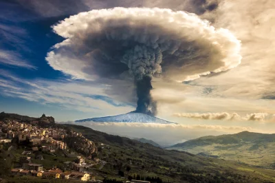 s.....w - Boom..
Erupcja wulkanu Etna z marca 2017.
#fotografia #wlochy #wulkan #etna...