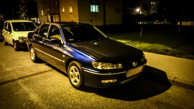 I.....r - Nocą wygląda jakby agresywniej...

SPOILER

#pokazauto #peugeot #406