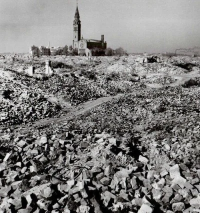 Klofta - Warszawa 1948, Robert Capa

#historycznefotki