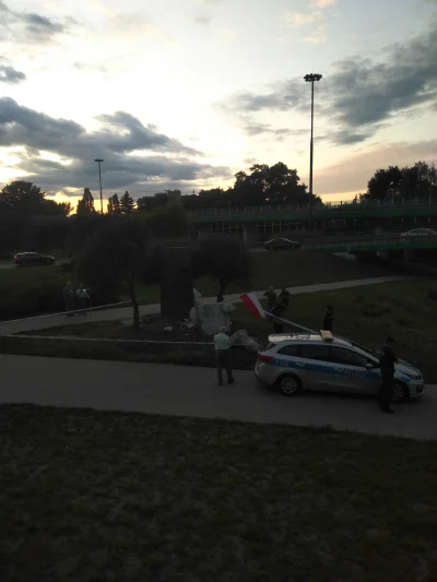 sojuz151 - Pomnik Zygmunta Berlinga właśnie poleciał.