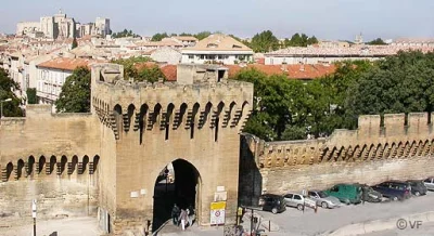 NadiaFrance - Jako ciekawostkę dodam, że podobnie wyglądają mury Avignon, choć oczywi...