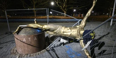 Springiscoming - Zlatan już nie jest kochany w #malmo. Ktoś mu zwadalizował posąg 

...