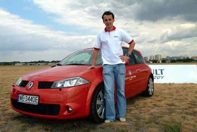 Dr-Livingstone - @Reepo: A ja jeżdżę tylko Renault