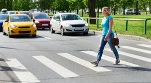 jmuhha - Zawsze mam trochę bekę z normików

Gdy jestem gorzej ubrana zatrzymuje się...