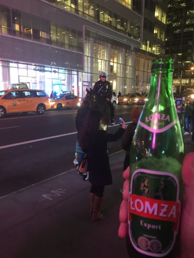 R2D2zSosnowca - @regolego: 
Wystarczy picie na ulicy piwa Łomża naprzeciw uzbrojonemu...