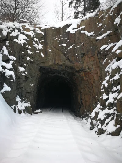 PMV_Norway - A droga turystyczna drezynek to 17km w jedną stronę przez 13 tuneli taki...