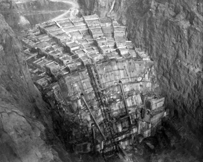 neo_1995 - Zapora w czasie wylewania betonu, 1934r.