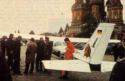 di-vision - Tak w ramach przypomnienia. Jeden niemiecki pilot wylądował pod Kremlem i...