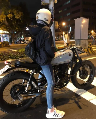 EsoGetsReal - Ile plusików dostanie ta #ladnapani ? ᶘᵒᴥᵒᶅ
#motoryzacja #motocykle