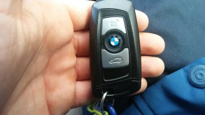 Oscar_Goldman - Wstawiłem auto do warsztatu i dostałem zastępcze Bmw. Juz nie uzywam ...