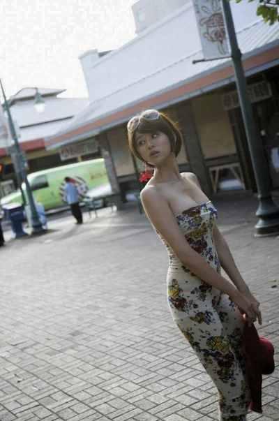 ama-japan - Dziewczyna wygląda na zagubioną, kto pomoże? 

#ladnapani #japonki #azjat...