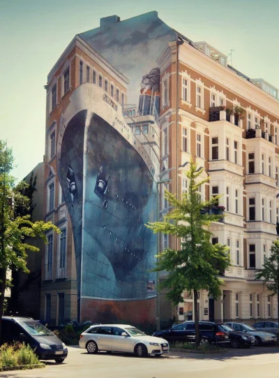 koraki - #mural #budynki #muralboners #statek