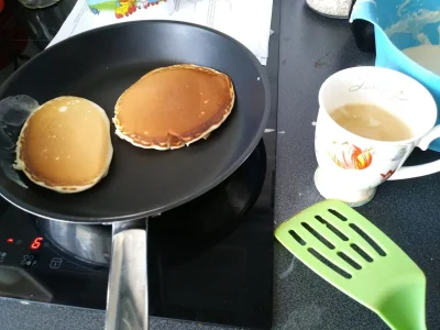 eaxene - Nie ma to jak pancakesy (lekko zmodyfikowane) i kawa z ekspresu na sniadanie...