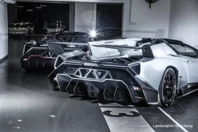 autogenpl - Dwie sztuki Lamborghini Veneno zaparkowane u Lamborghini Hong Kong.

ht...