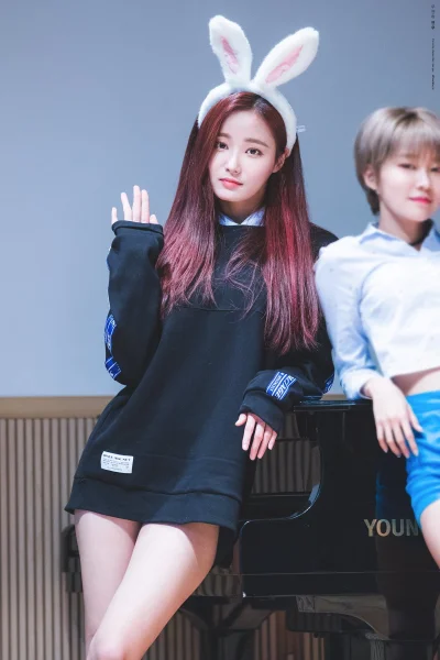 XKHYCCB2dX - #yeonwoo #momoland 
#koreanka