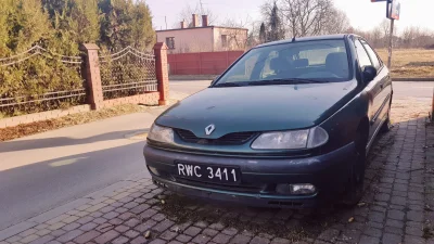Kruchevski - #rzeszow #czarneblachy #opuszczone #samochody #renault 

Renault Lagun...