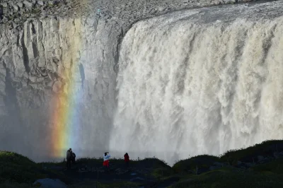 optimus_dime - Para przytula się w tym tęczu. ʕ•ᴥ•ʔ #pdk 

Islandzki wodospad Detti...