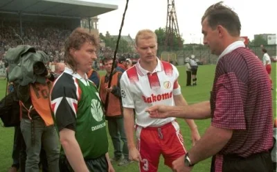 karmajkel-nowak - Czasy wielkiej wojny Legia - Widzew 

#pilkanozna #widzew #legia ...