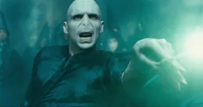 splasz - Voldemort obsługiwał się swoją różdżką jak pedał po szkole pianistyki.

#h...