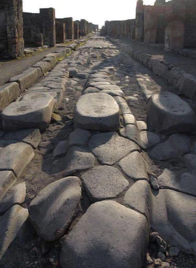 mybeer - Geneza pasów na przejściach dla pieszych

#ciekawostki #rzym #pompeje #sam...
