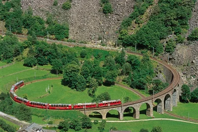 Montago - Szwajcarski express na spektakularnym ślimaku...

#pociągi #kolej #swiat ...