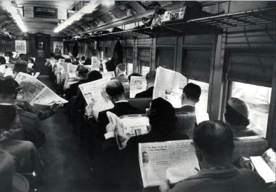 U.....n - @BaronOpryskus: Teraz telefon, kiedyś gazeta. Ludzie zawsze się lubili izol...