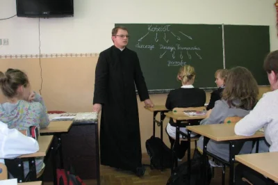 rales - Większość osób lekcje religii kojarzy z lajtowym przedmiotem, na którym nie t...