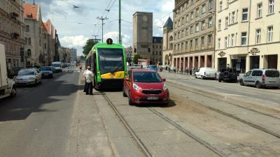 Daldek - Gdybyście się zastanawiali dlaczego tramwaje w #poznan jeżdżą inną trasą, to...