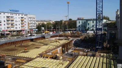 BartlomiejS - Prace przy budowie parkingu podziemnego we wschodniej części placu prze...