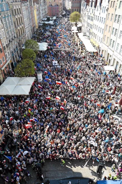 Andreth - Na manifestacje KOD, jak wiadomo z wykopu, nie przychodzi totalnie nikt, po...