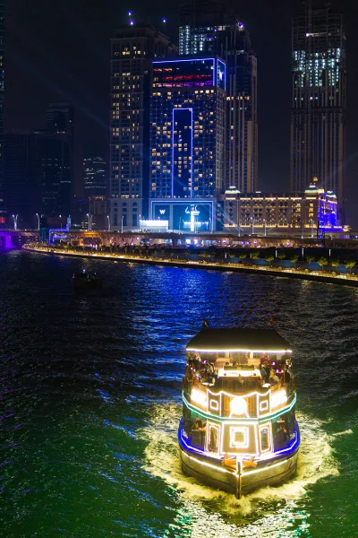 kelois - Dubai Water Canal
Sony a6000 + Sigma 30mm 1.4 @ f1.4, 1/90s
#fotografia #m...