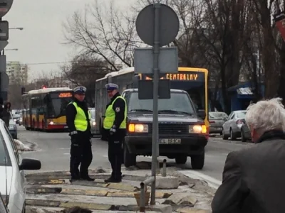 uerbe - jak zablokować przystanek i spowodować stłuczkę z udziałem autobusu #braindea...