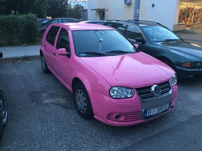 hyperlink - A cóżem ujrzał dziś na swoim osiedlowym parkingu w #bialystok!
Cudowne G...