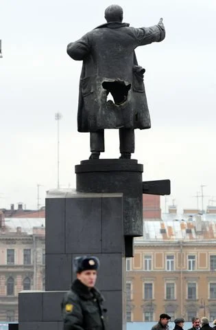 axis_mundi - Włodzimierz Diura w Dupie Lenin

2009 rok:


 Petersburg. Sprawcy pozost...