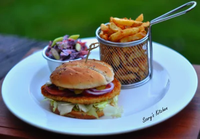 Szarys-Kitchen - Dziś w Szary's Kitchen burger ze schabowym,mnóstwem warzyw moimi sek...