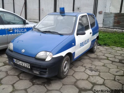 DerMirker - Fiata Seicento wykorzystywała polska policja do transportu psów służbowyc...