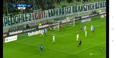 BaRi - Fajny ten transparent, taki nie za postępowy xD

#mecz #ekstraklasa #lgbt #heh...