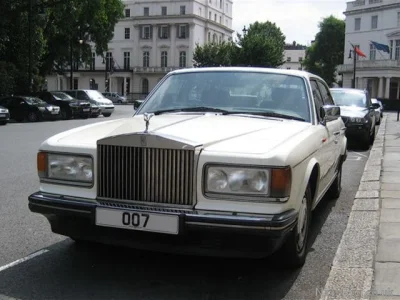 piwniczak - @Gollumus_Maximmus: Blachy 007 ma Royce Rolls