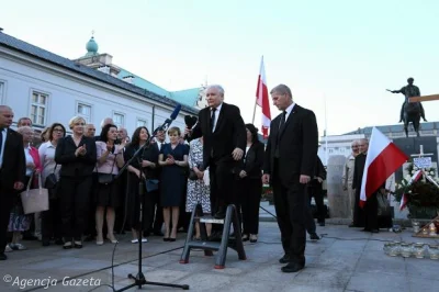 chamik - @SillySweet: żeby Jarosława Kaczyńskiego nikt nie zagłuszał. Wygłasza on co ...