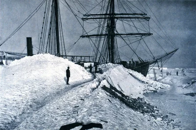 Lizus_Chytrus - > Ice gangway to the Gauss - 1902 November 16, A trail through a larg...