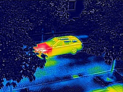 hrumque - > silnik samochodowy
@szaremyszki: Może być auto w całości?