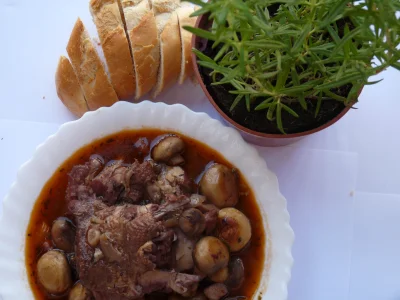 paramyksowiroza - Zapraszam na Coq au vin. 
Świetna potrawa, dość prosta do przygoto...