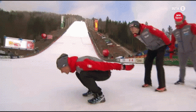 a.....y - Dobre mieli wejście ( ͡° ͜ʖ ͡°)
#skoki #gif #heheszki