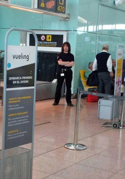 Wilier - lotnisko w Barcelonie, Carles Puyol na emeryturze
z #eurosport
SPOILER