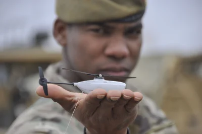 j.....u - > xD dronów wojskowych.

@jedzbudynie: WB porąbało bo używa małych dronów...