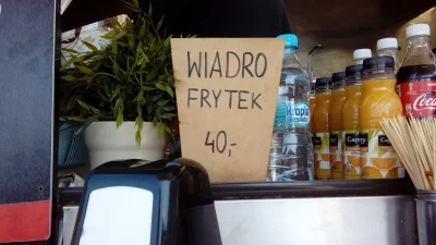 A.....o - Wiadro frytek

#warsawcomiccon